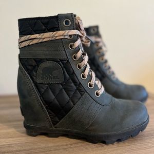Sorel Joan of Arctic Waterproof Wedge Bootie Size 7.5